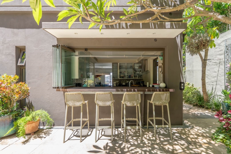 2 Bedroom Property for Sale in Tamboerskloof Western Cape